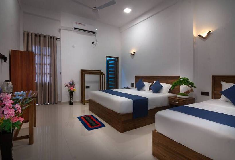 ホテル Pineapple Surf Arugambay