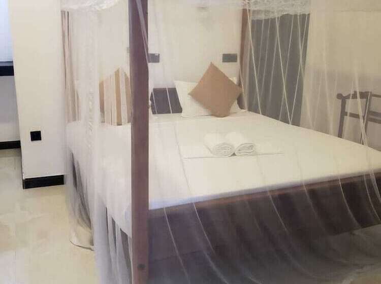 ホテル Pineapple Surf Arugambay