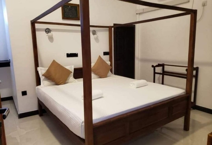 ホテル Pineapple Surf Arugambay