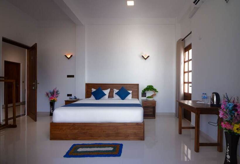 ホテル Pineapple Surf Arugambay