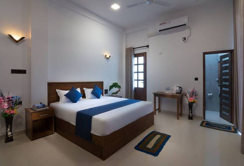 ホテル Pineapple Surf Arugambay