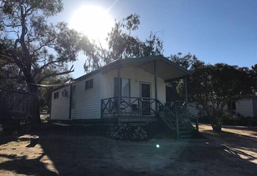 בית מלון כפרי Stawell Caravan Park