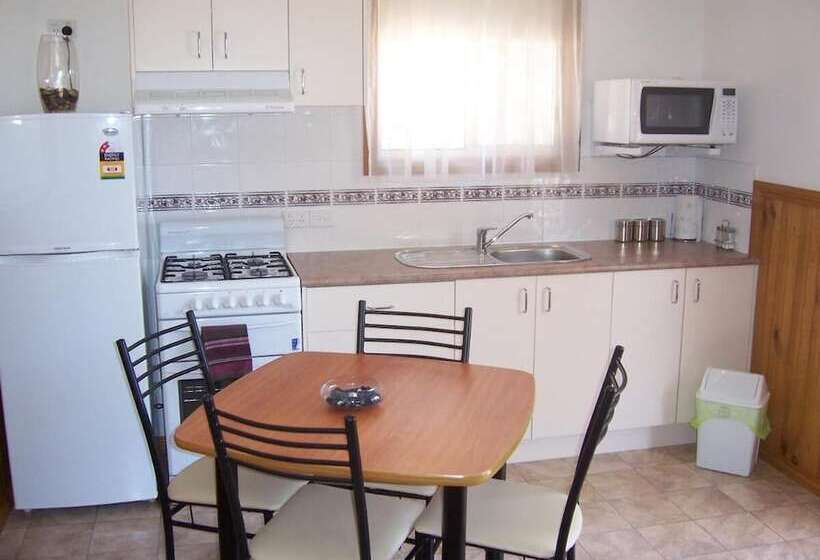 בית מלון כפרי Stawell Caravan Park