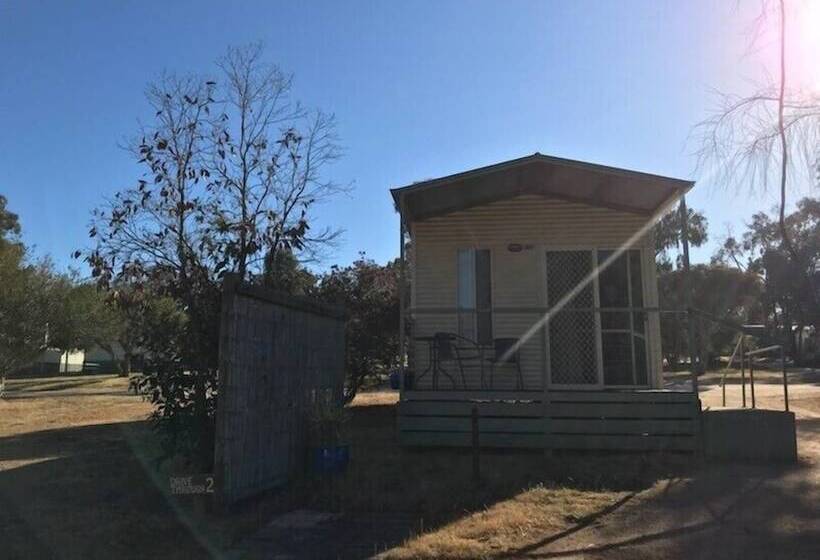 בית מלון כפרי Stawell Caravan Park