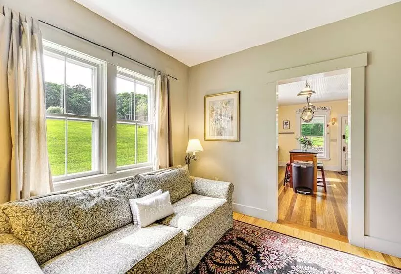 Idyllic Vermont Farmhouse: Mtn Views On 200 Acres!