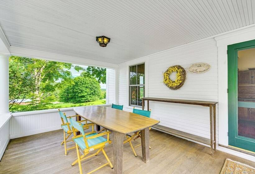 Idyllic Vermont Farmhouse: Mtn Views On 200 Acres!