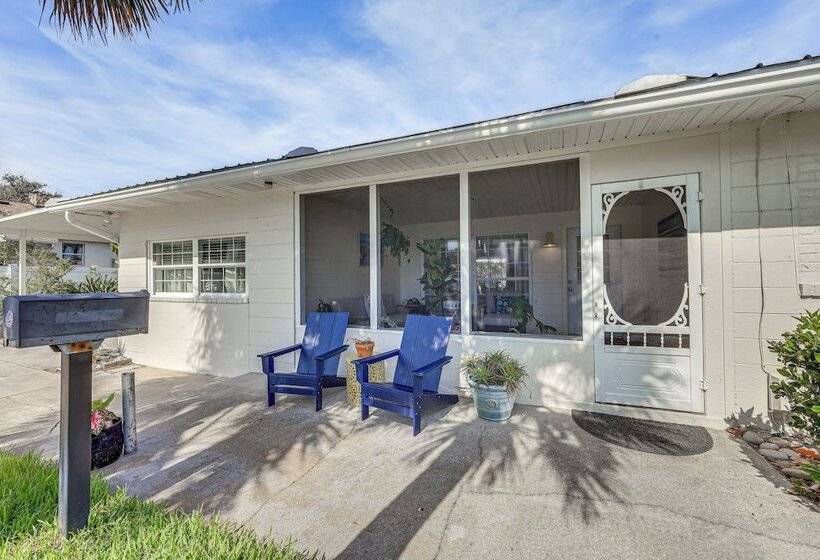 Jacksonville Beach Home W/ Yard, Walk To Shore