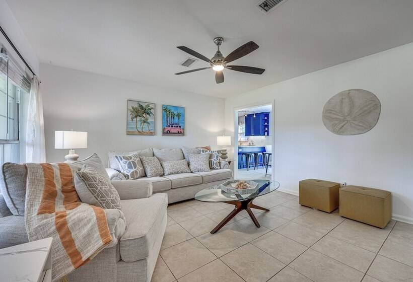 Jacksonville Beach Home W/ Yard, Walk To Shore