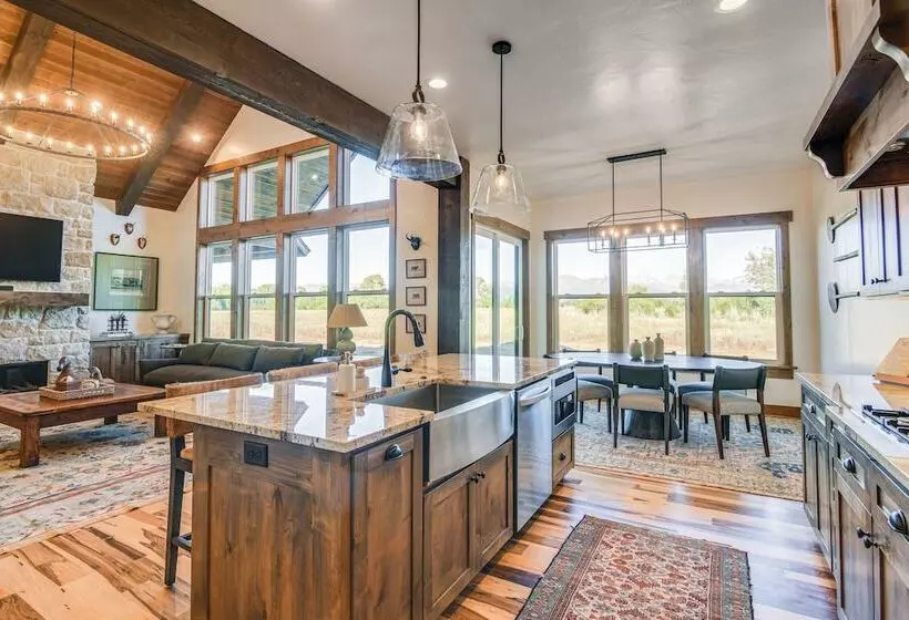 Luxe Tetonia Home W/ Tetons View, Close To Skiing!