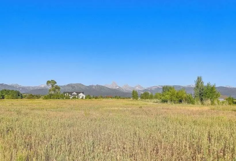 Luxe Tetonia Home W/ Tetons View, Close To Skiing!