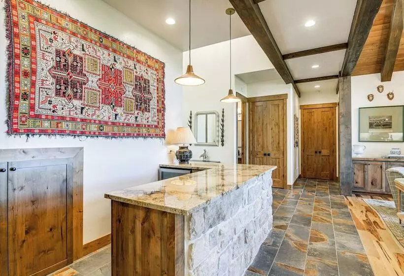 Luxe Tetonia Home W/ Tetons View, Close To Skiing!