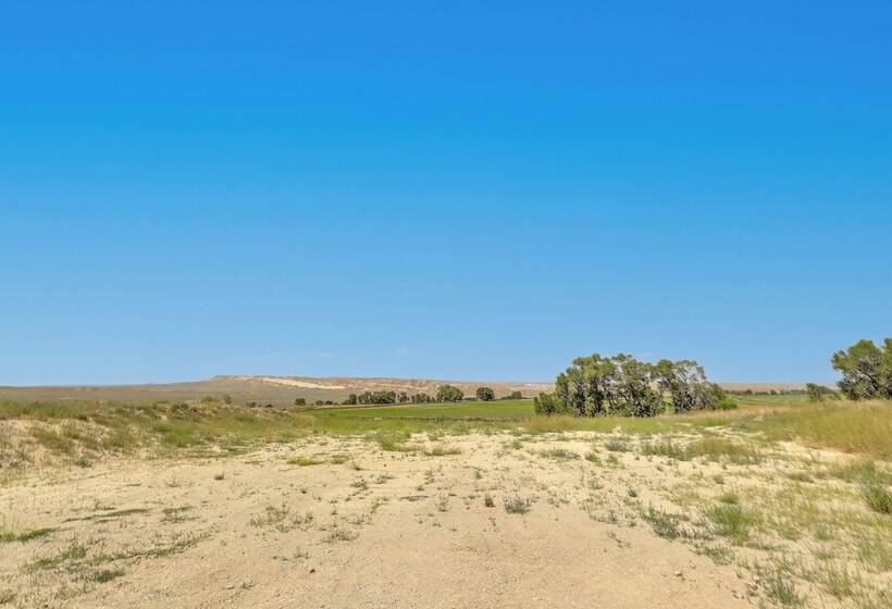 Mountain View Retreat In Lander W/ Private Yard!