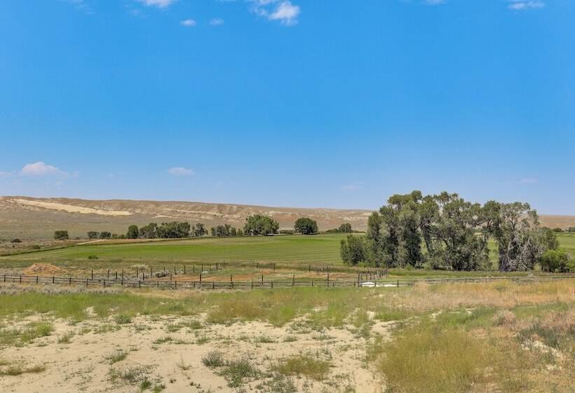 Mountain View Retreat In Lander W/ Private Yard!