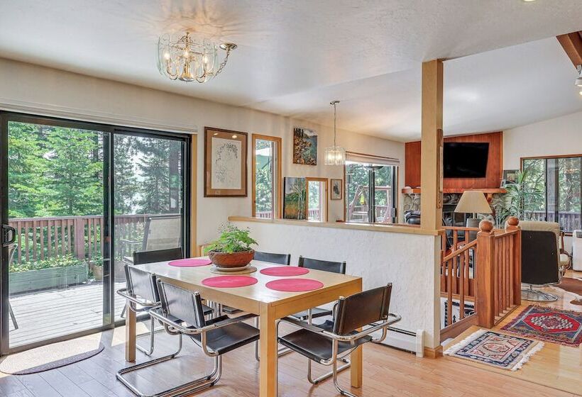 Peaceful Tahoe Vista Home W/ Decks: 1 Mi To Beach