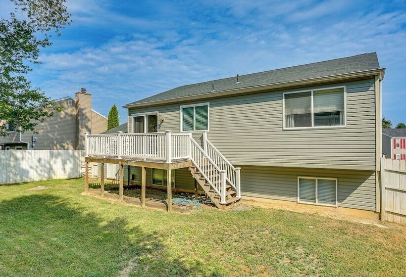 5 Mi To Downtown Harrisburg Family Home!