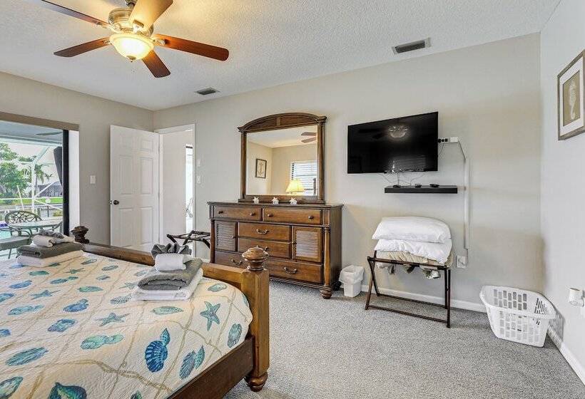 2 Mi To Fishermen S Village: Home W/ Dock!