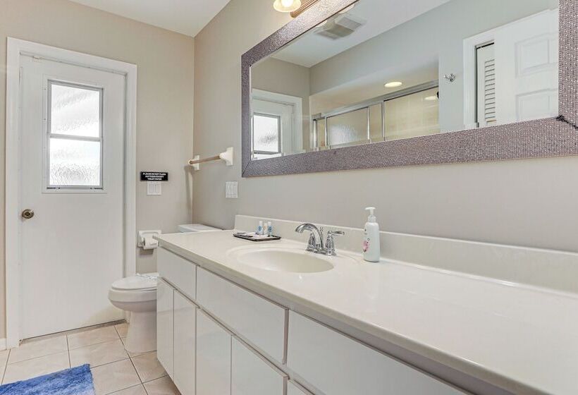 2 Mi To Fishermen S Village: Home W/ Dock!