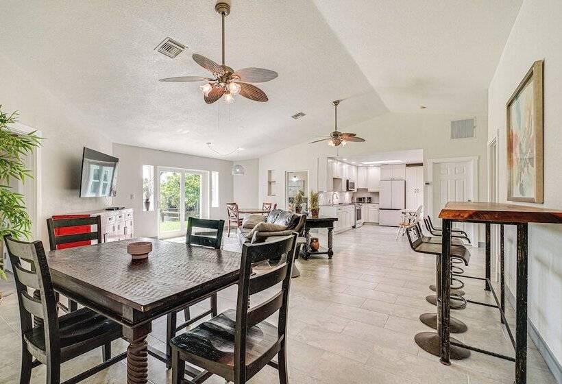 Riverfront Fort Myers Home W/ Boat Dock!