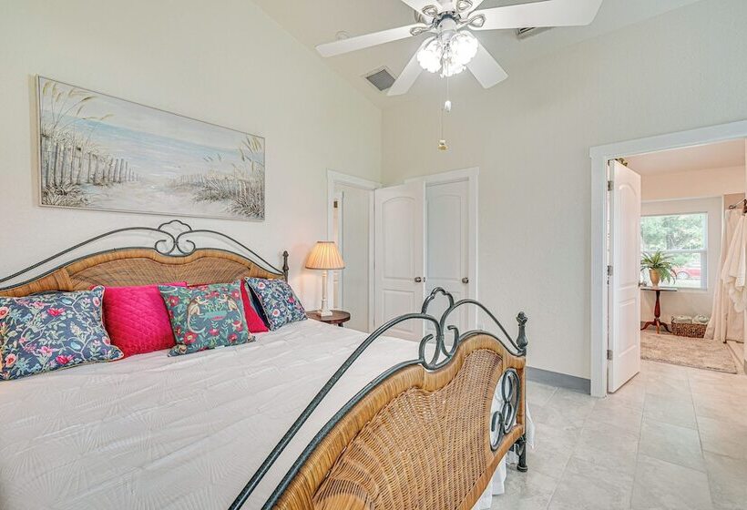 Riverfront Fort Myers Home W/ Boat Dock!