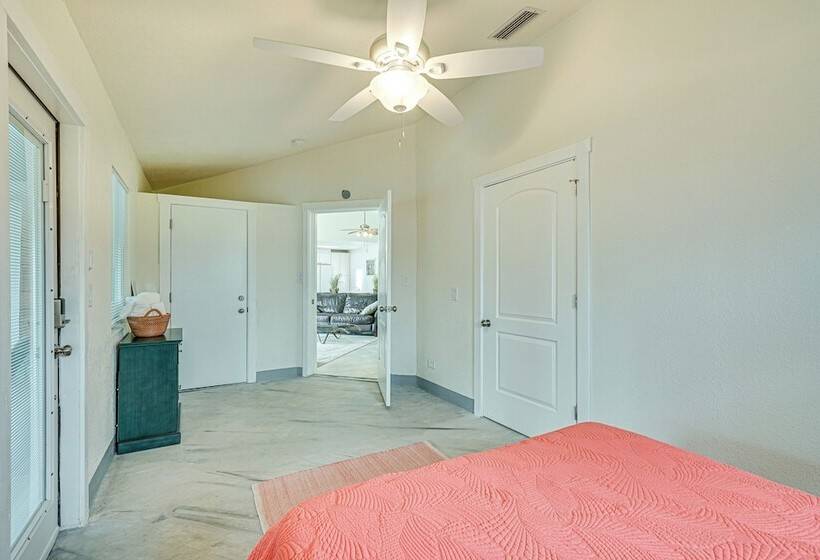 Riverfront Fort Myers Home W/ Boat Dock!