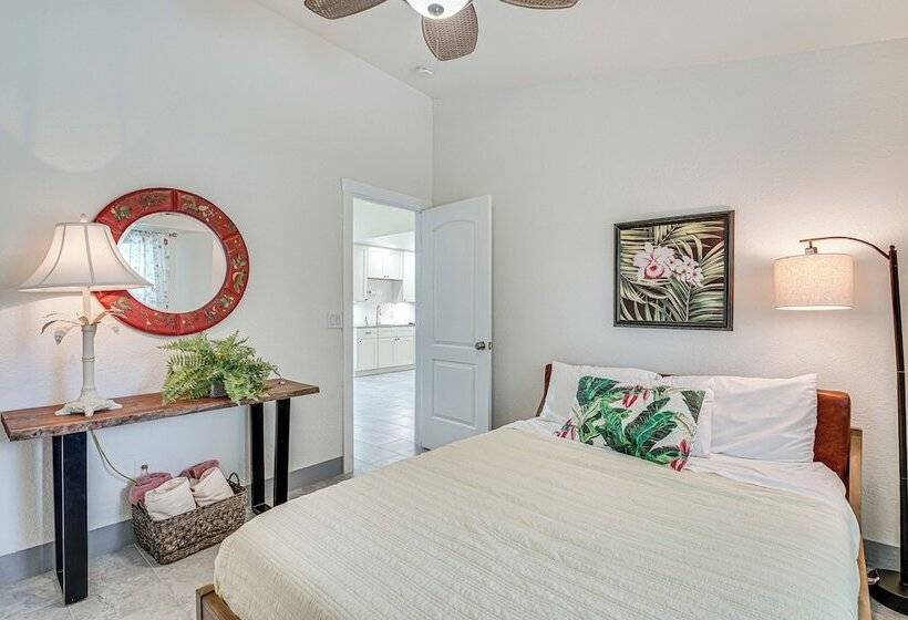 Riverfront Fort Myers Home W/ Boat Dock!