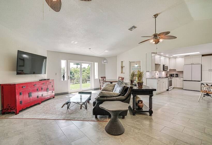 Riverfront Fort Myers Home W/ Boat Dock!