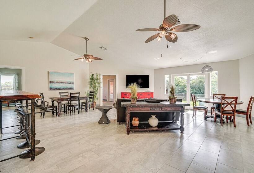 Riverfront Fort Myers Home W/ Boat Dock!