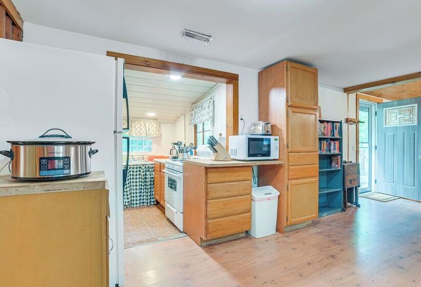 Rustic Michigan Lakeside Cabin W/ Private Dock!