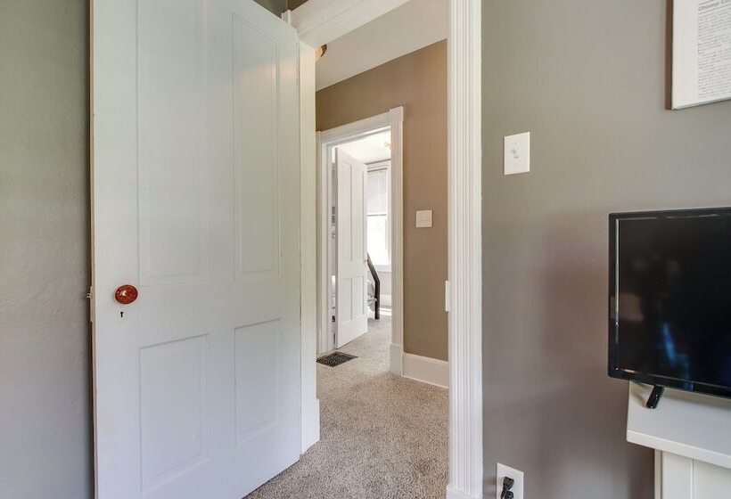 3 Mi To Road America: Spacious Elkhart Lake Home!