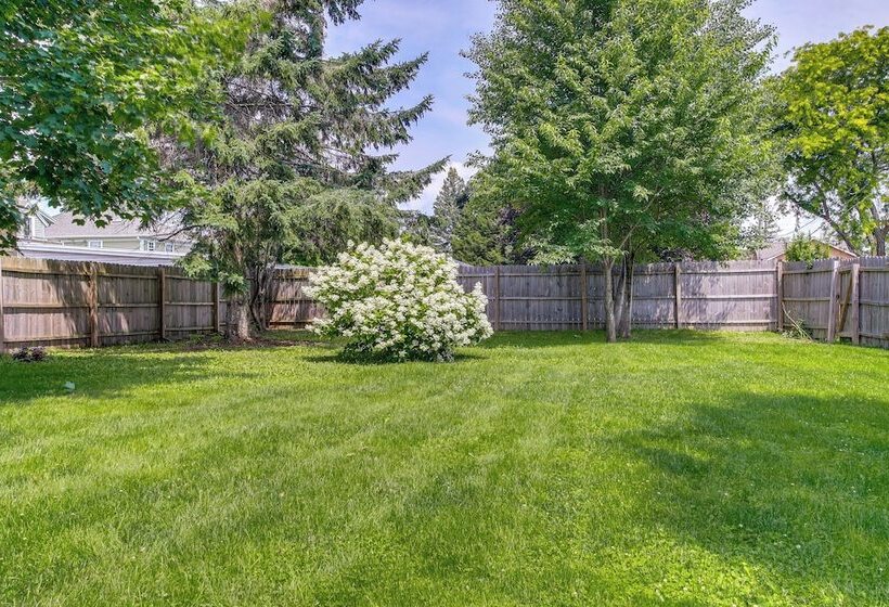 3 Mi To Road America: Spacious Elkhart Lake Home!