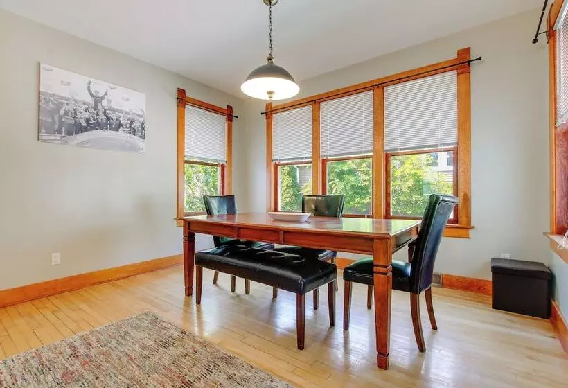 3 Mi To Road America: Spacious Elkhart Lake Home!