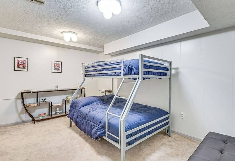 Waterfront Lake Anna Home: Porch & Fire Pit