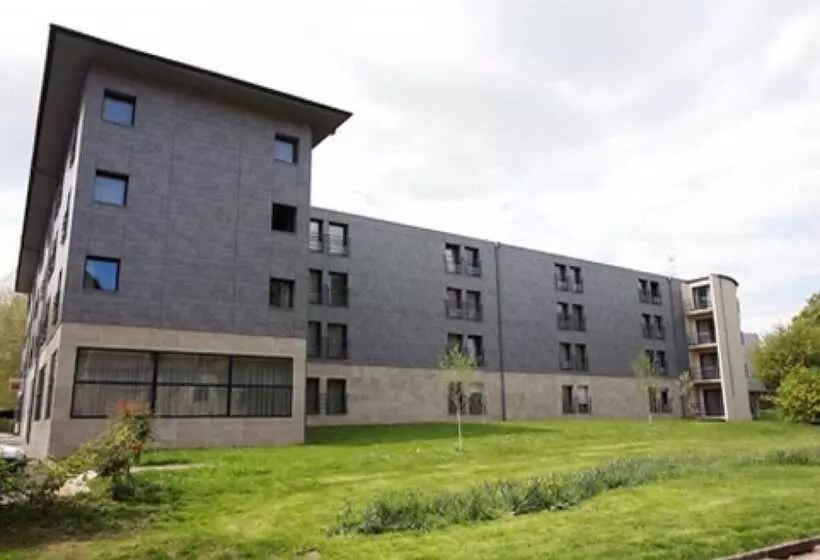 Zenao Appart Hôtel Nevers Quai De Loire