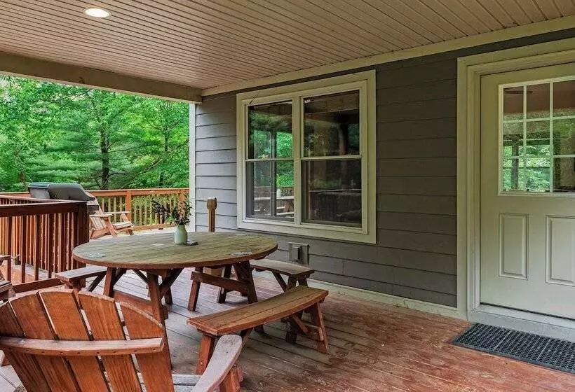 Bear Paw Lodge By Avantstay Hot Tub, Deck, & Fire Pit