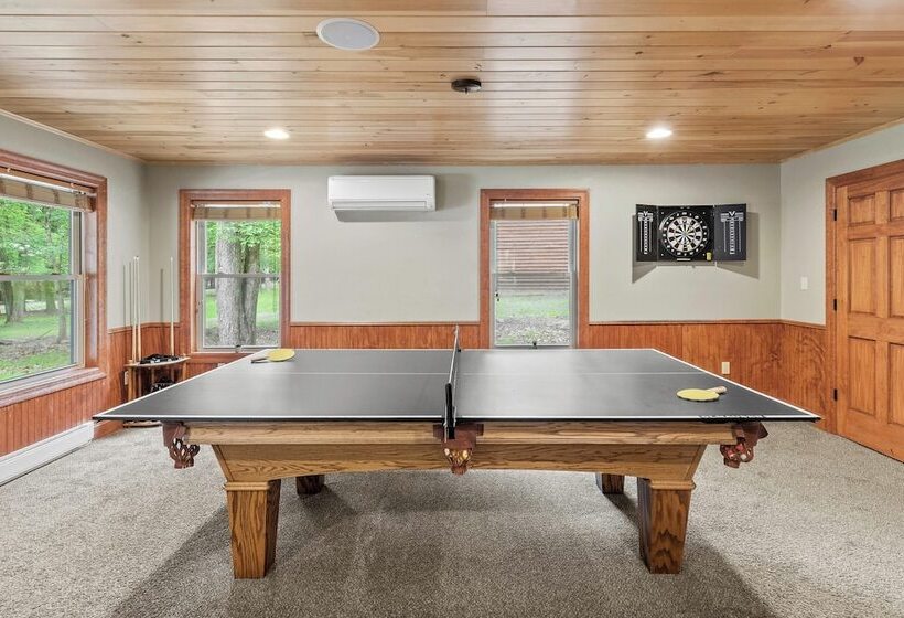 Bear Paw Lodge By Avantstay Hot Tub, Deck, & Fire Pit