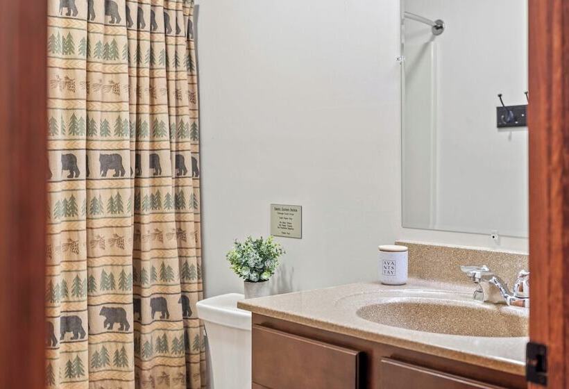 Bear Paw Lodge By Avantstay Hot Tub, Deck, & Fire Pit