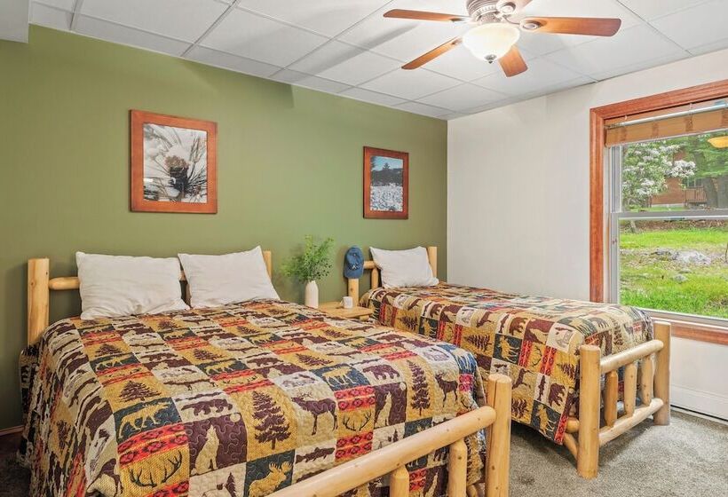 Bear Paw Lodge By Avantstay Hot Tub, Deck, & Fire Pit