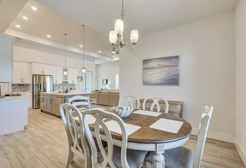 5 Mi To Beach: Family Retreat In Cape Coral