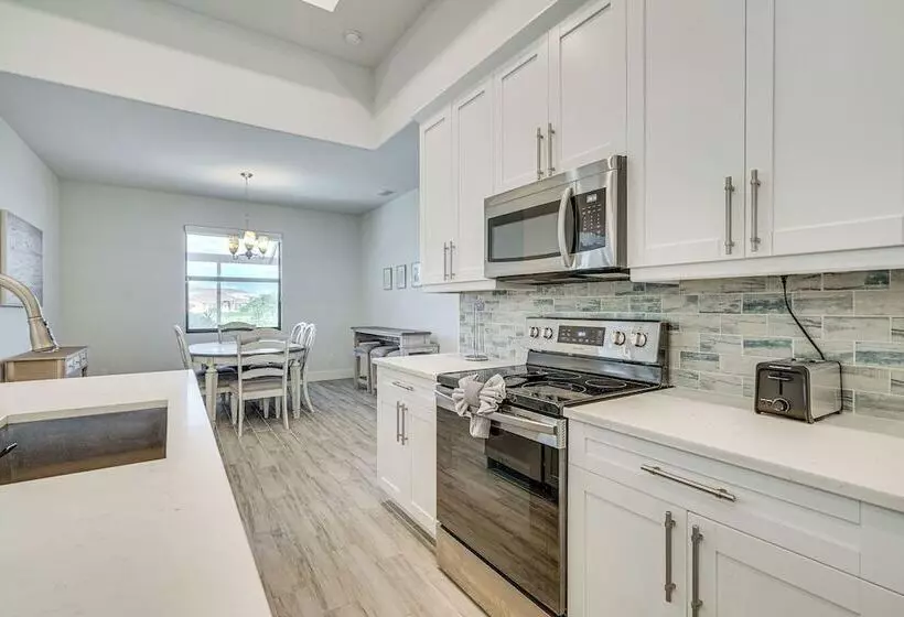 5 Mi To Beach: Family Retreat In Cape Coral