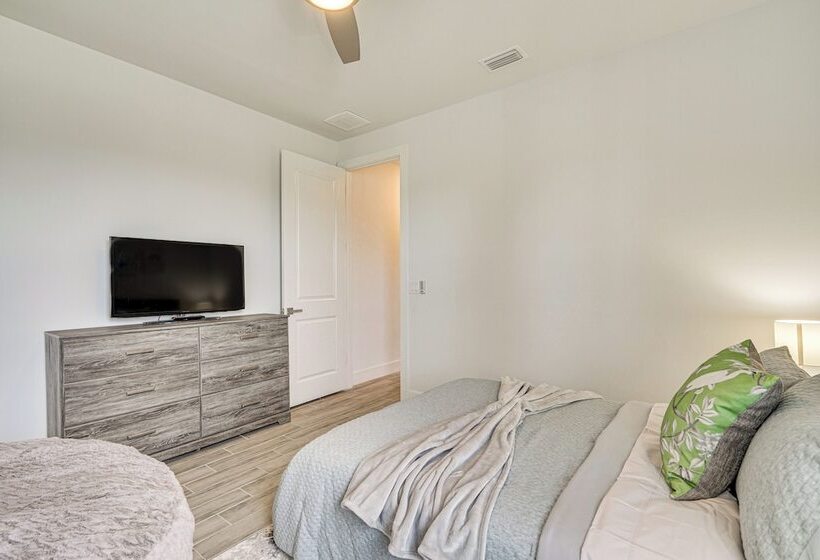 5 Mi To Beach: Family Retreat In Cape Coral