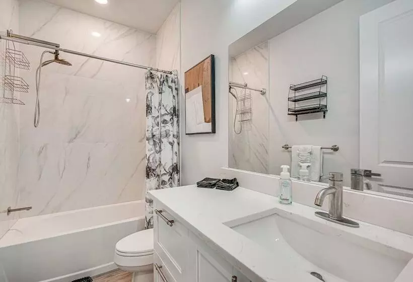 5 Mi To Beach: Family Retreat In Cape Coral