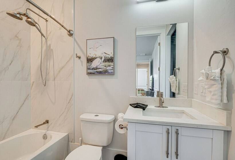 5 Mi To Beach: Family Retreat In Cape Coral