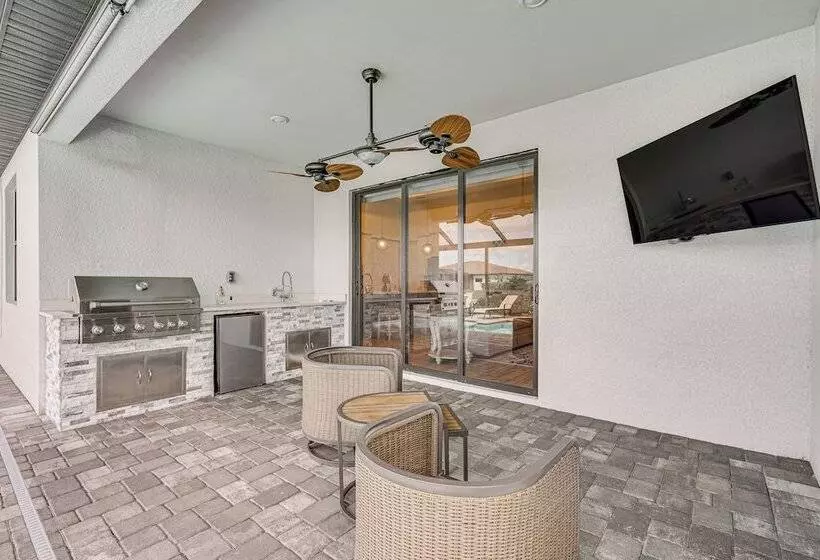5 Mi To Beach: Family Retreat In Cape Coral