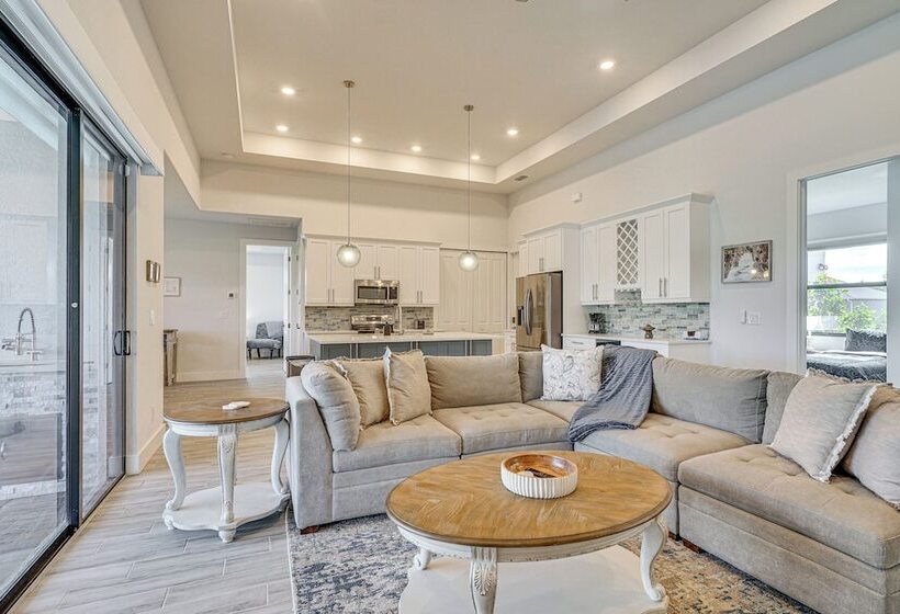 5 Mi To Beach: Family Retreat In Cape Coral