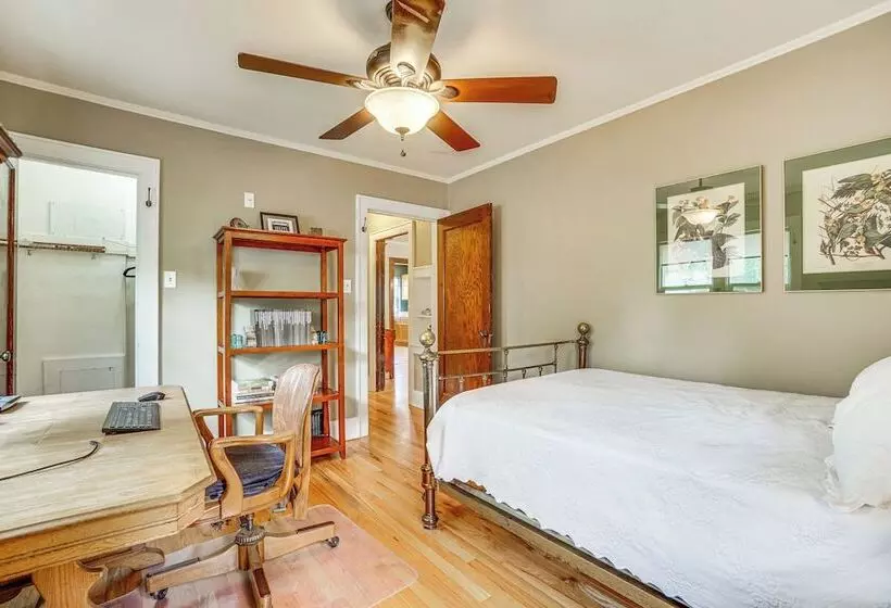 Cozy Cheyenne Home W/ Yard < 1 Mi To Downtown!