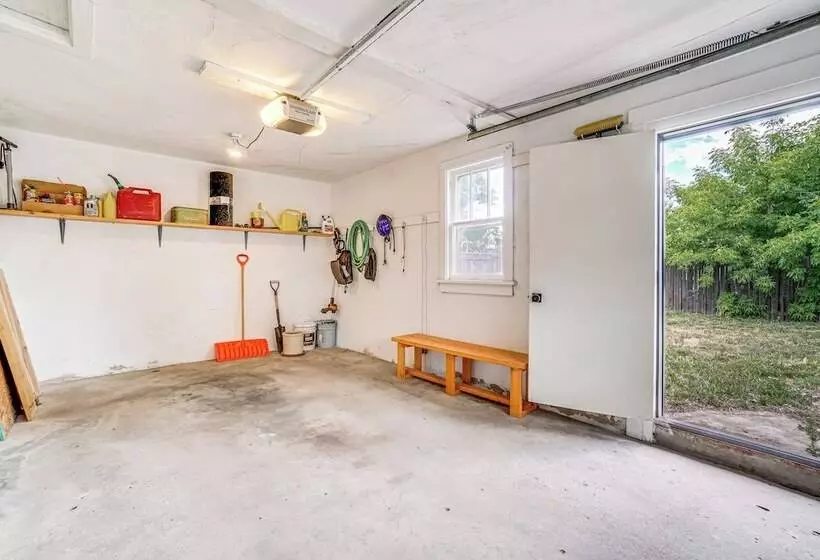 Cozy Cheyenne Home W/ Yard < 1 Mi To Downtown!