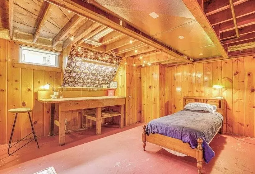 Cozy Cheyenne Home W/ Yard < 1 Mi To Downtown!