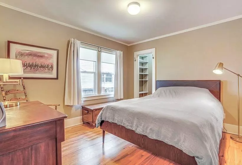 Cozy Cheyenne Home W/ Yard < 1 Mi To Downtown!