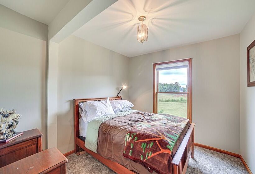 Germfask Home W/ Fire Pit, Grill & Yard Games!