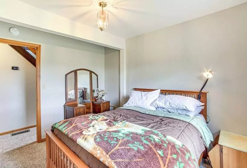 Germfask Home W/ Fire Pit, Grill & Yard Games!